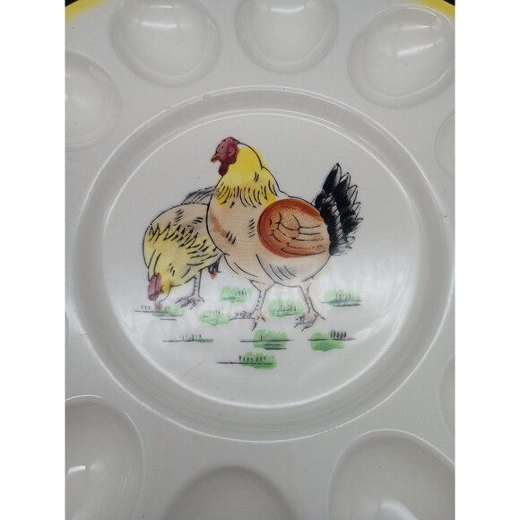 Vintage Round Ceramic Deviled Egg Plate White & Yellow With Roosters Chickens - Picture 2 of 6